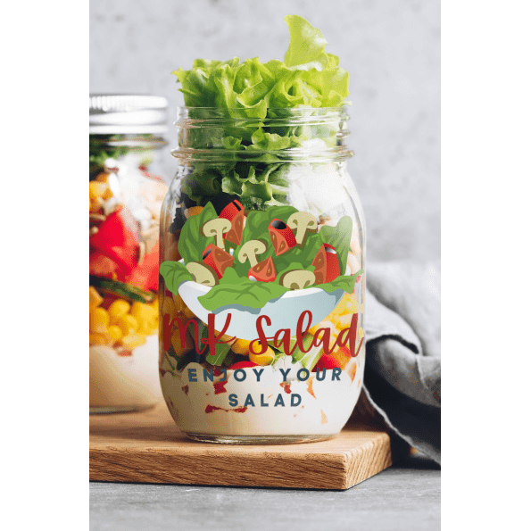 Salad dalam toples kaca dengan stiker 'K' Salad
